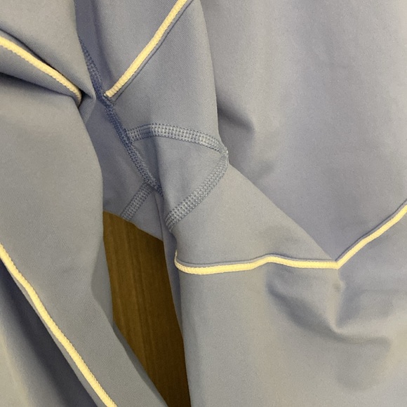 ALO Yoga Women’s Blue Sports Bra Set - Picture 11 of 13